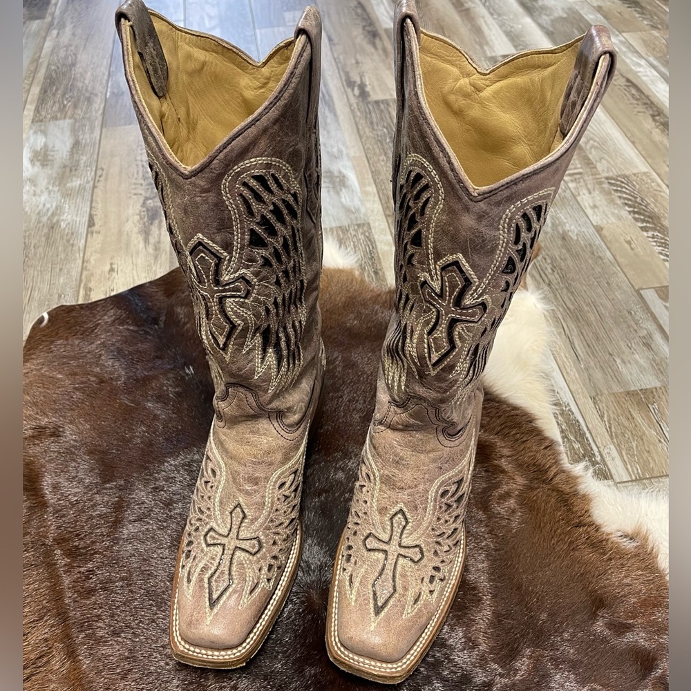 CORRAL WOMEN'S SEQUIN WING & CROSS INLAY WESTERN BOOTS - SQUARE TOE